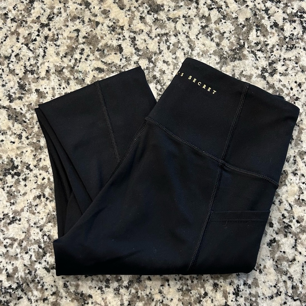 Victoria’s Secret Studio 7/8 Leggings Black XS